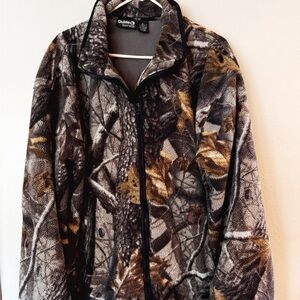 Cabelas Guide Series Realtree Camo Fleece zippered jacket